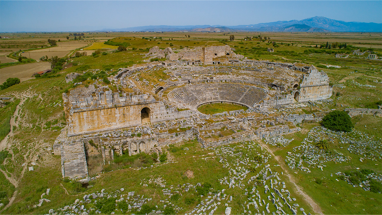 Miletos Antik Kenti Tiyatro